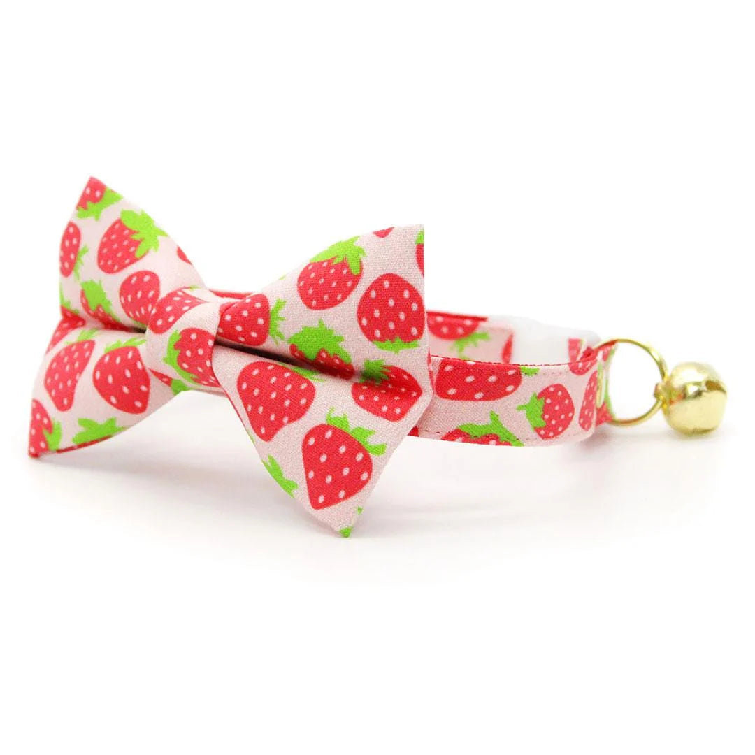 Strawberry Cat Collar - "Strawberry Patch" - Red Berry Fruit / Breakaway Buckle or Non-Breakaway / Spring + Summer / Cat, Kitten + Small Dog Sizes